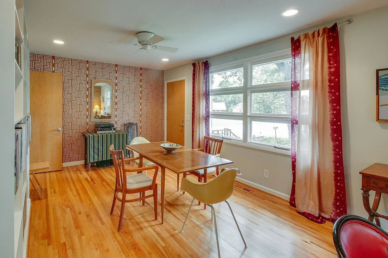 2 bed, 1.5 bath, 1263 sqft, $2,200 — Photo 4