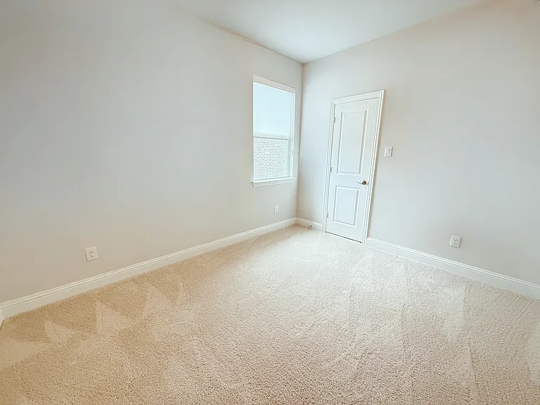 11451 Chepstow Cres — Photo 22