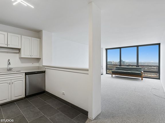 2nd image of 1636 N Wells St APT 2710