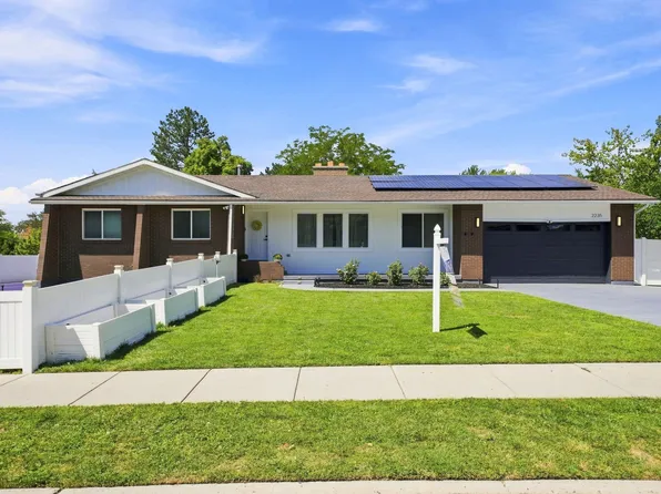 2235 E Woodchuck Way, Sandy, UT 84093