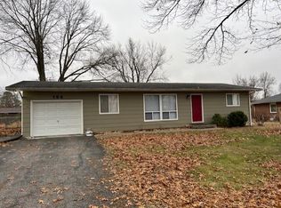 104 Meadow Ln, Hallsville, MO 65255