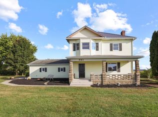 982 W Main St, Hebron, OH 43025