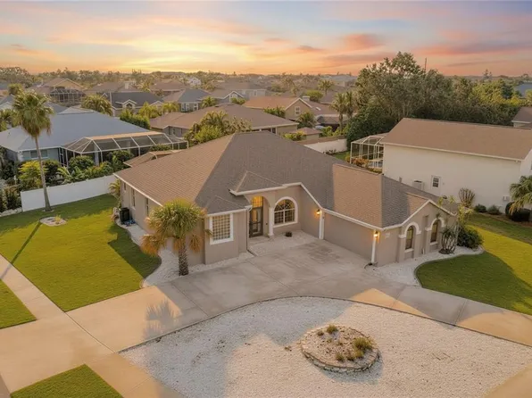 821 Greenview Dr, Apollo Beach, FL 33572