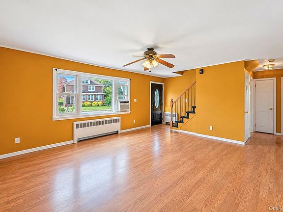 5th image of 741 Bellmore Road
