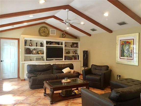 2nd image of 1808 Park Lake St