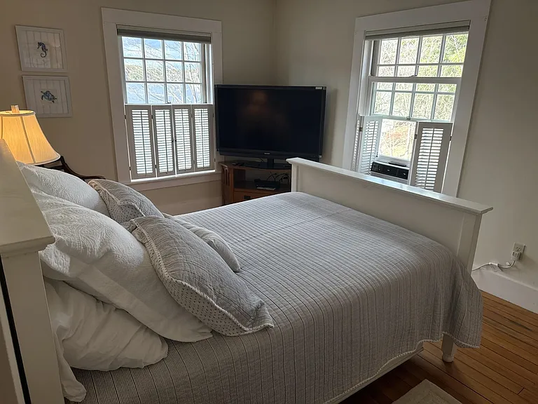 15 Lake Ave — Photo 26