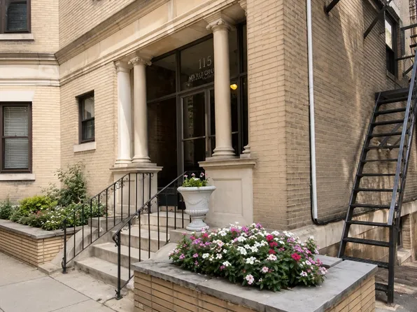 119 Park St APT 6, Brookline, MA 02446