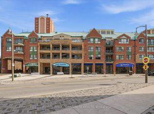 121 Woodbridge Ave #313, Vaughan, ON L4L 9E3