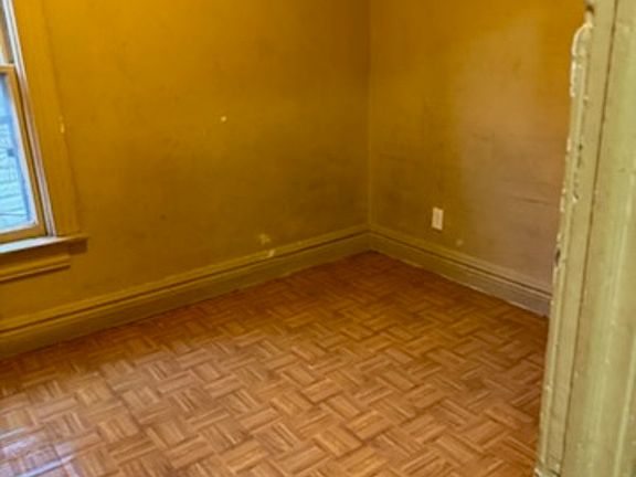 5th image of 2291 Niagara St #2