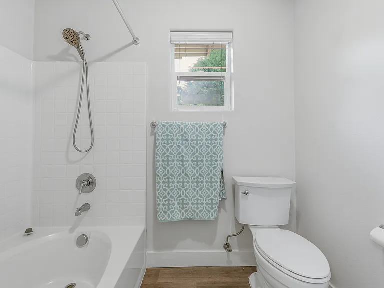 10565 NE Avery Way — Photo 16