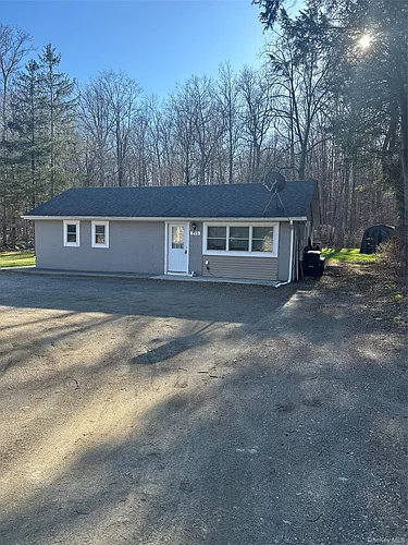 273 South Rd Photo 1