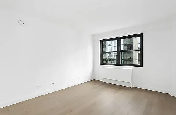 Rented by Manhattan Realty Group | media 9