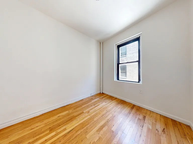 21-15 33rd St #4B — Photo 9