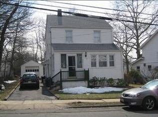 444 Beverly Rd, Teaneck, NJ 07666
