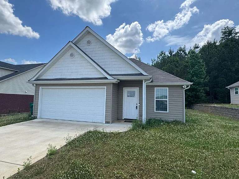 85 Smith Glen Dr — Photo 1