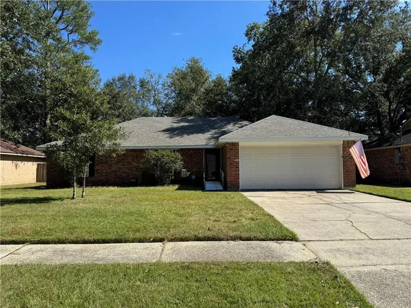1114 Saint Augustine St, Slidell, LA 70460