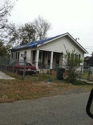 2nd image of 1030 Charleston Ave