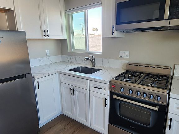 4th image of 4108 35th St #1