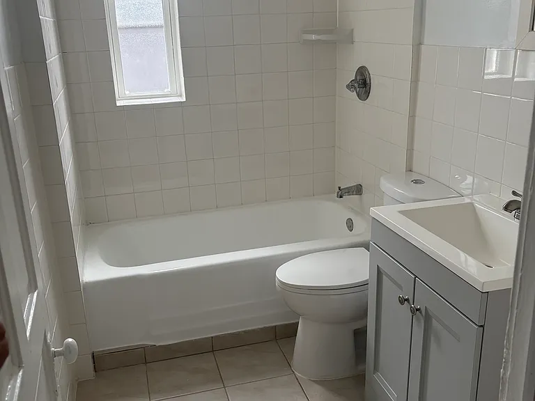 1934 Schrage Ave #2 — Photo 6