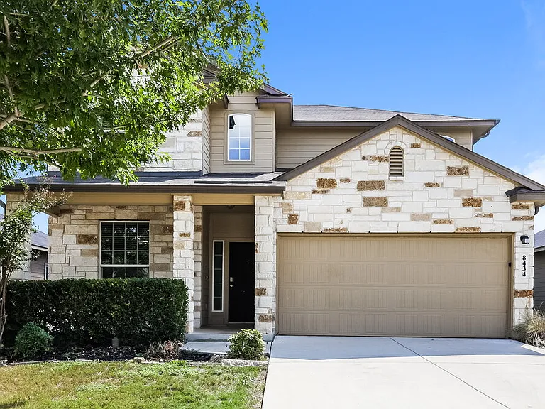 8434 Cedar Mdws — Photo 1