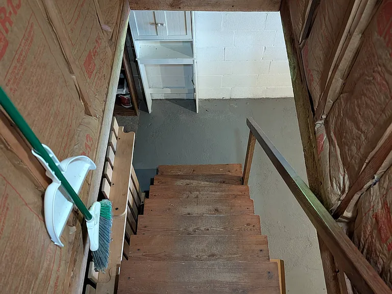 Carrier Ln — Photo 26
