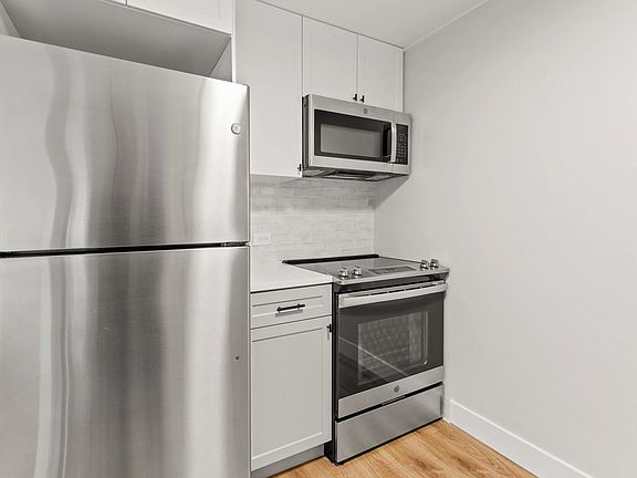 3rd image of 30 S Emerson St #402