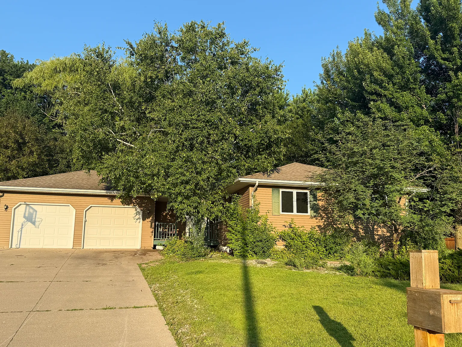 307 Quince St SW — Photo 1