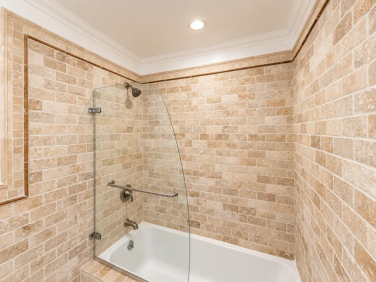 1028 12th St #208 — Photo 15