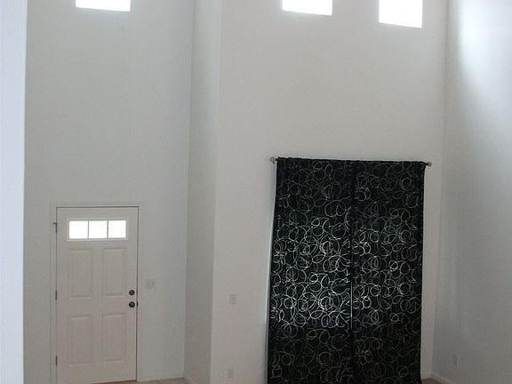 2nd image of 9500 NE 45th Pl