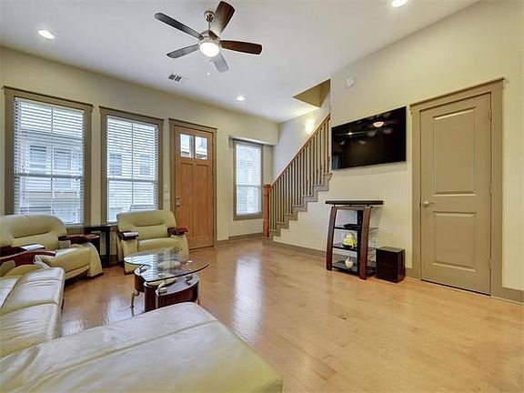 3rd image of 2520 Bluebonnet Ln #44