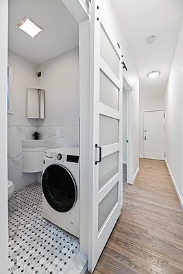 Rented by REAL New York | media 18