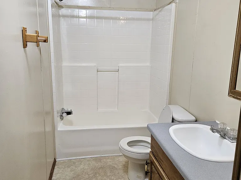 183 Southwest Dr #13 — Photo 13