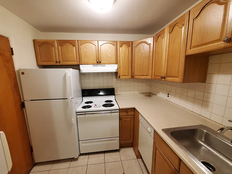 180 Central St #2 — Photo 3