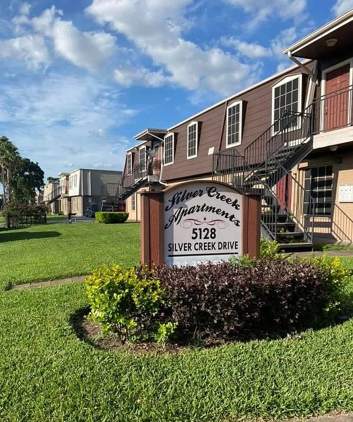 2 bed, 803 sqft, $1,050 — Photo 2