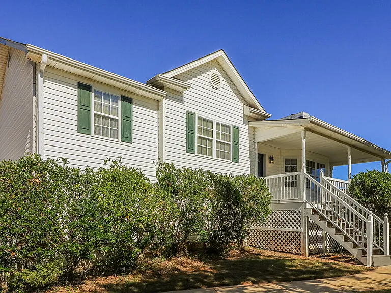 268 Fairview Ln — Photo 4