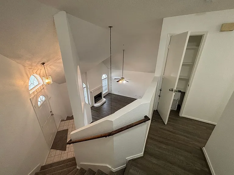 2100 Larkspur St — Photo 10