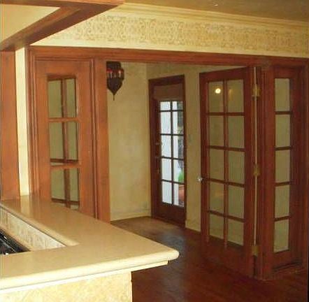 4th image of 2071 Glencoe Way