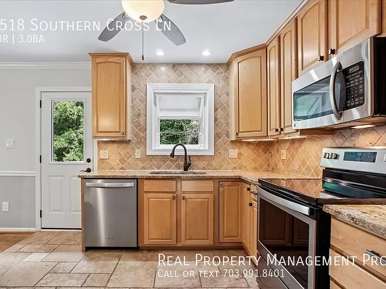 9518 Southern Cross Ln — Photo 12