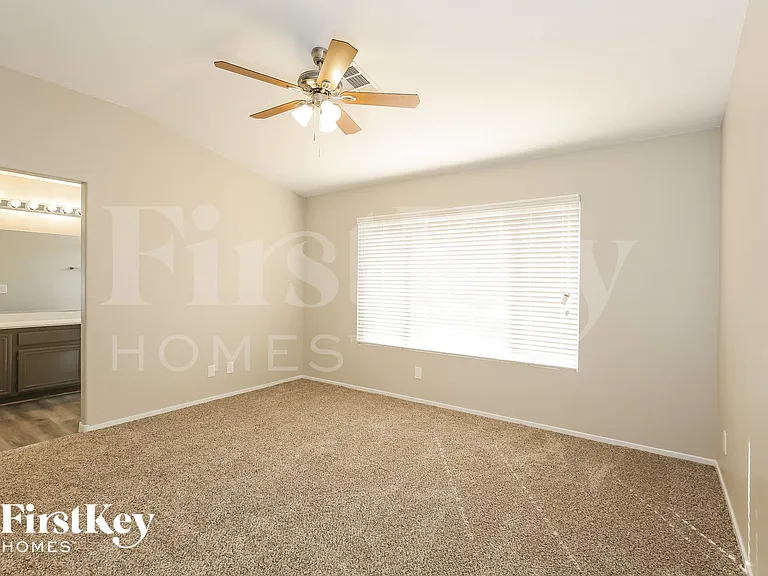 800 Coliseum Ln — Photo 10