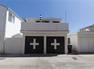 215 29th St APT A, Newport Beach, CA 92663