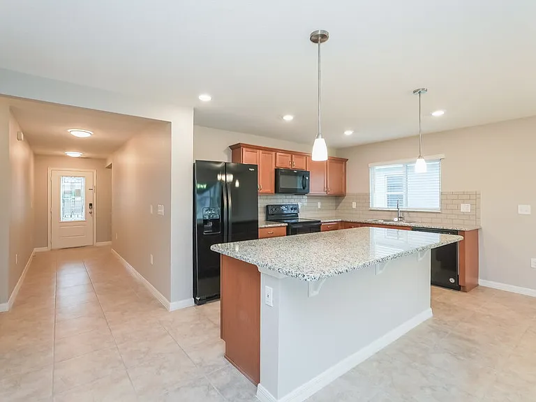 7601 Muscovy Dr — Photo 7