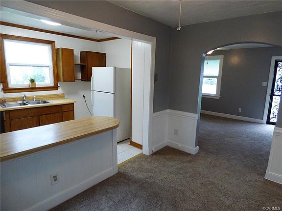 5th image of 206 Algiers Dr