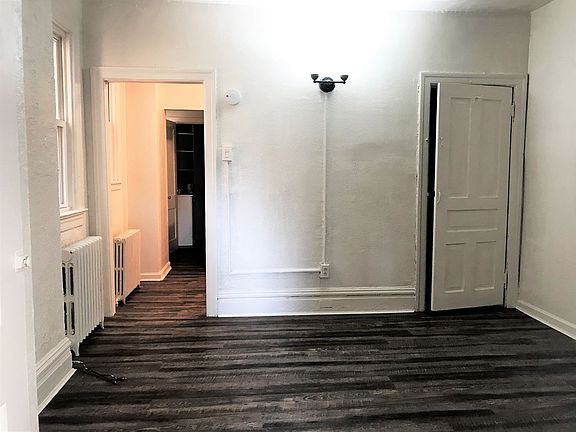 5th image of 5542 Jackson St #4