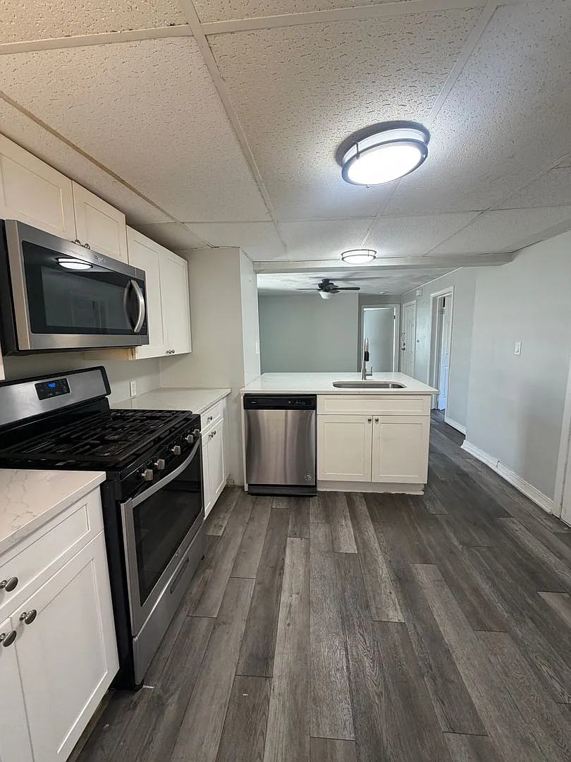 126 Leyden St — Photo 4
