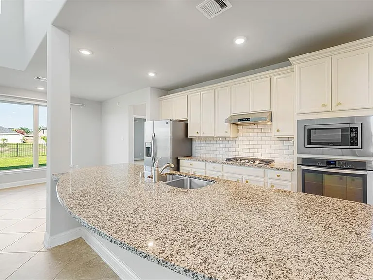 8835 Japonica Dr — Photo 32