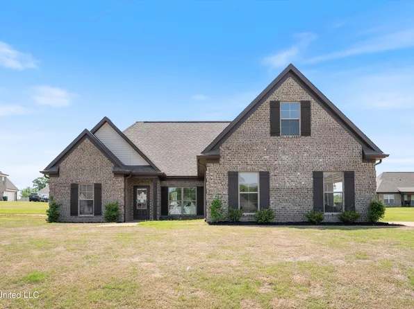 105 Cross Creek Dr, Senatobia, MS 38668