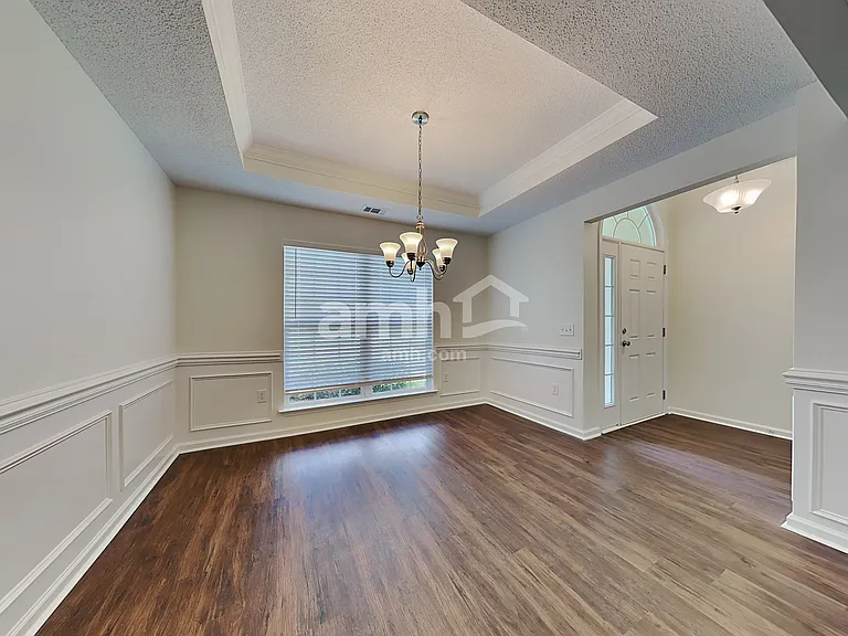 362 Stonebridge Cir — Photo 6