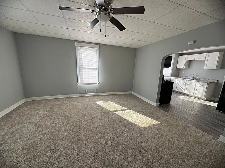 524 Lincoln Ct — Photo 5
