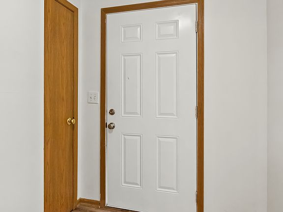 3rd image of 8946 Trinity Cir
