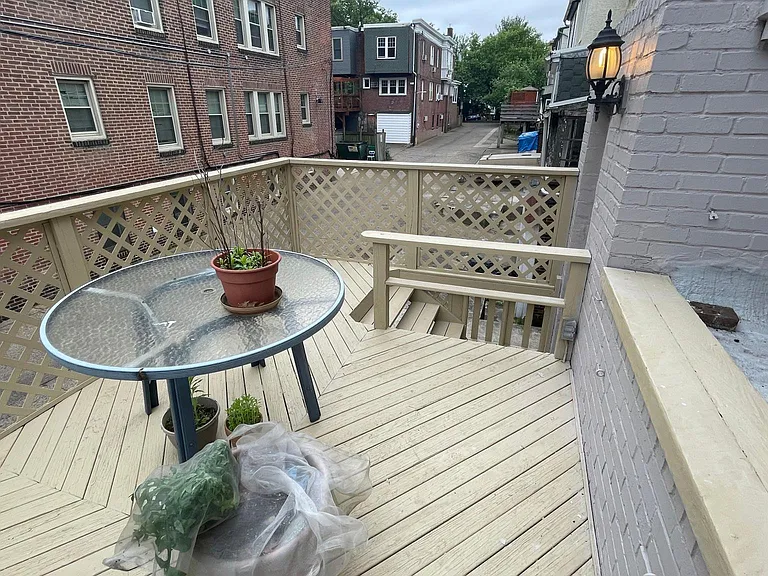 425 S 46th St #1 — Photo 18